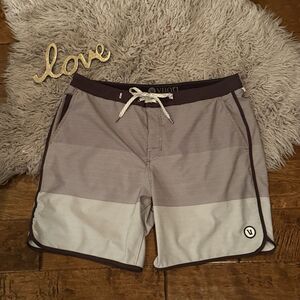 Vuori Mens Cruise Boardshorts Multicolor Stripe Size 36 Brown Pockets